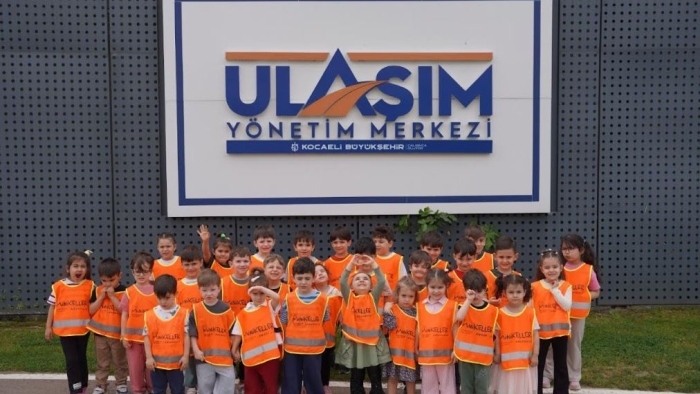 Minikler trafik güvenliğini yerinde öğrendi